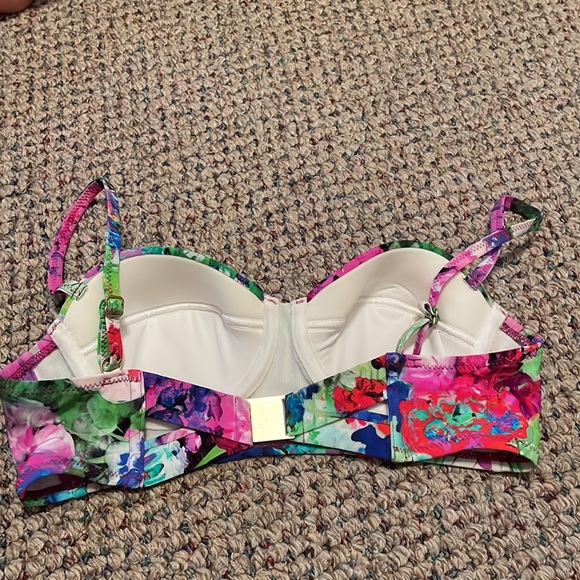 Floral bikini top - Picture 5 of 10